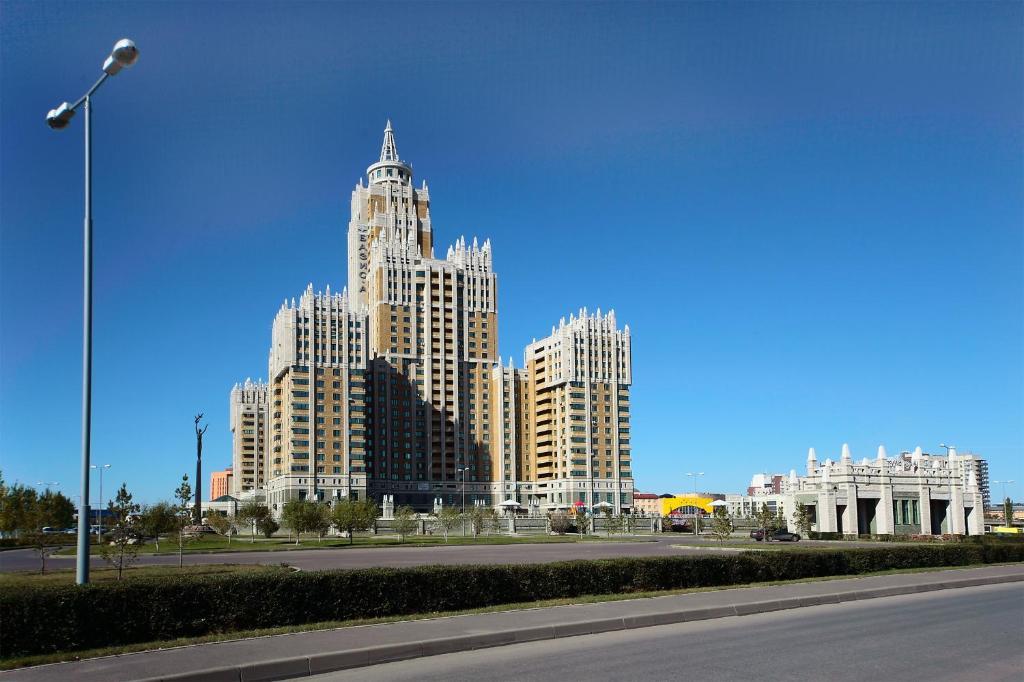Triumph Apartments Астана Экстерьер фото